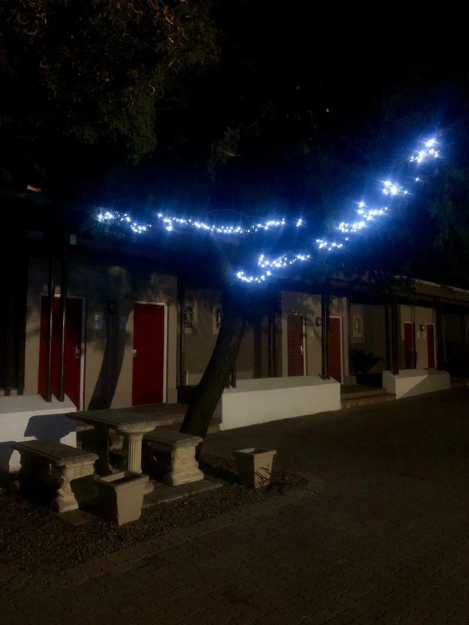 Travel Inn Kroonstad Kültér fotó
